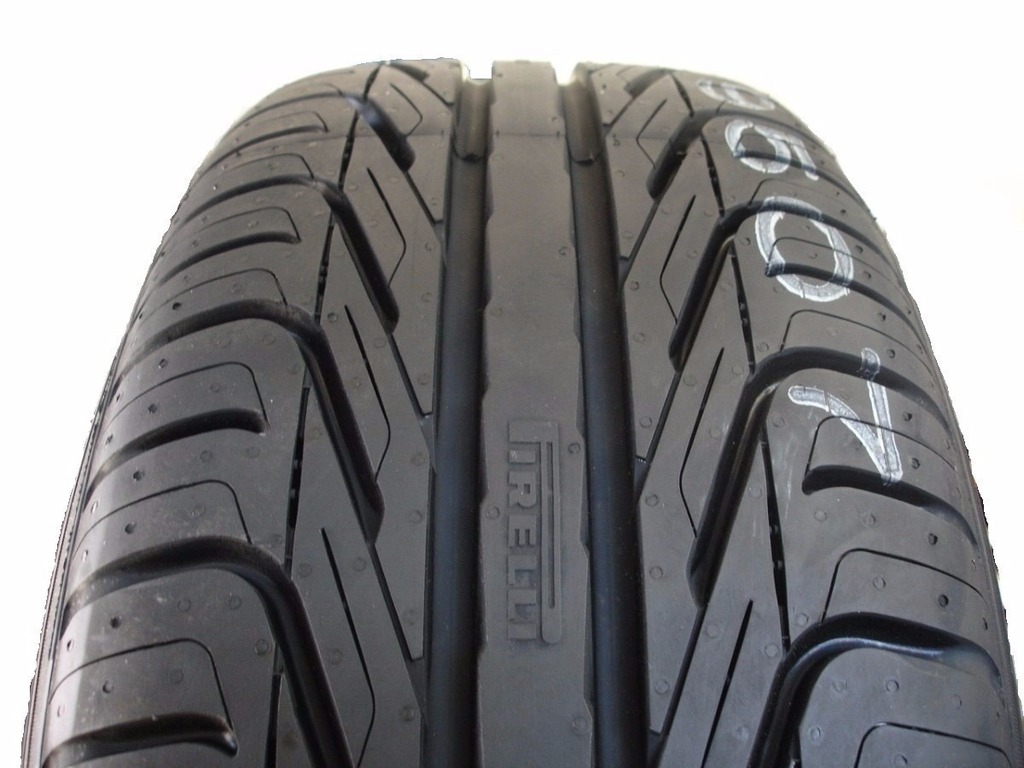 Llanta 205/45R17 Pirelli PHANTOM 84W