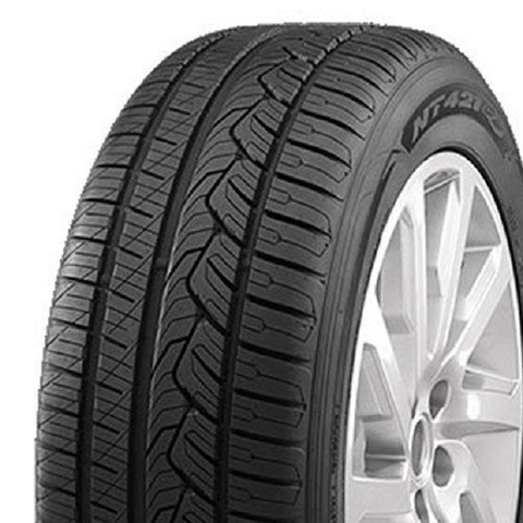 Llanta 245/60R18 NITTO 421Q 109H