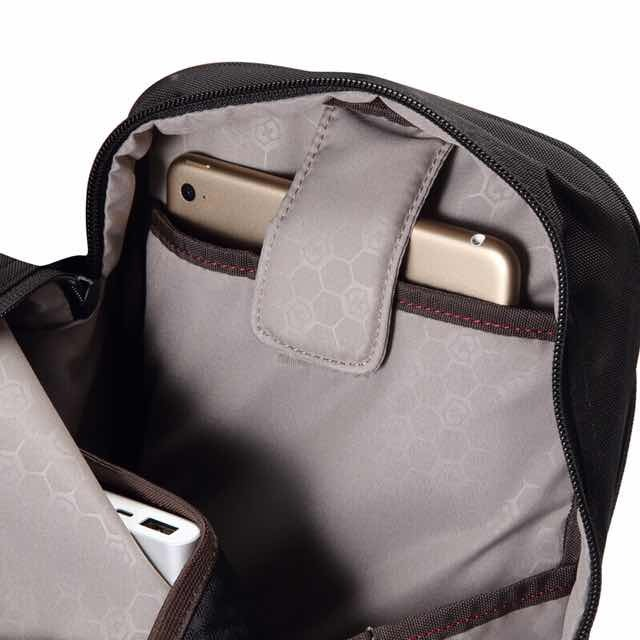 Bolso Mariconera Victorinox Negra Lifestyle Accessory Sling Bag 607126 –  SUIZA + XTREME