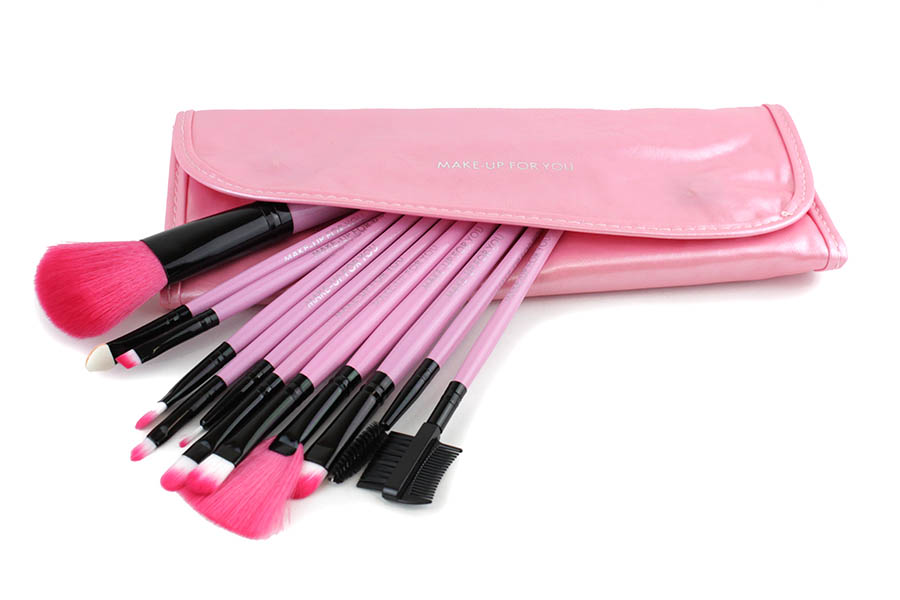 Make Up Kit Con 12 Brochas Profesionales Rosa